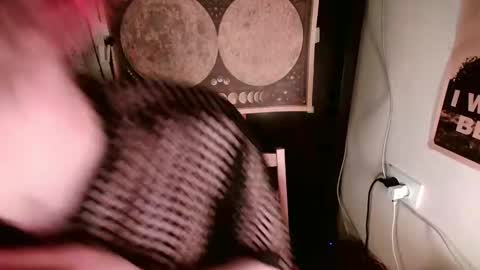 Snapshot of cosmonudes chatting on 03-10-25, 04:57 Barry online show from 03-10-25, 04:57