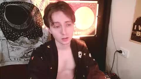 Snapshot of cosmonudes chatting on 09-09-25, 05:34 Barry online show from 09-09-25, 05:34