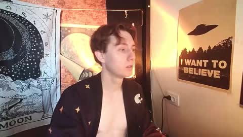 Snapshot of cosmonudes chatting on 09-14-25, 02:16 Barry online show from 09-14-25, 02:16