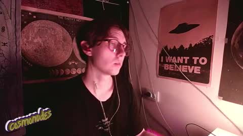 Snapshot of cosmonudes chatting on 10-27-25, 03:16 Barry online show from 10-27-25, 03:16