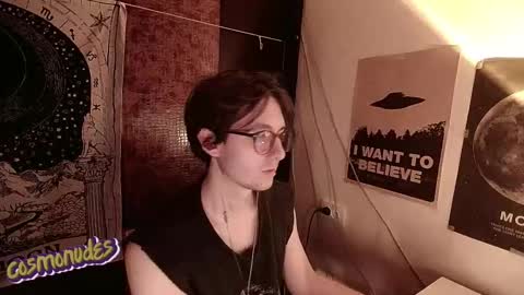 Snapshot of cosmonudes chatting on 11-10-25, 01:54 Barry online show from 11-10-25, 01:54