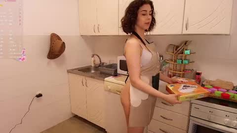 Luna online show from 04-14-26, 05:08