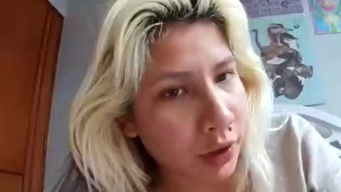 cosmowanda27 online show from 10-16-25, 08:10