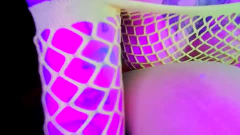 Snapshot of cottontailmonroe chatting on 02-02-25, 02:48 IG heymickymonro yes i have an account now online show from 02-02-25, 02:48