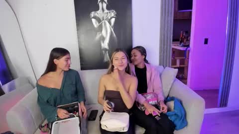 couple_funnyy online show from 11-22-25, 03:05