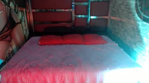 Snapshot of couple_sexxy7 chatting on 12-06-24, 08:40 MIA LIZ AND SAM online show from 12-06-24, 08:40