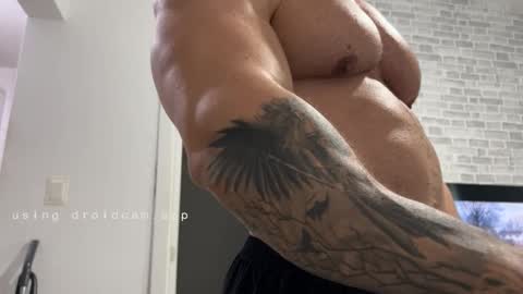 couplemuscle40 online show from 01-12-26, 07:19