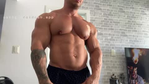 couplemuscle40 online show from 04-09-26, 12:54