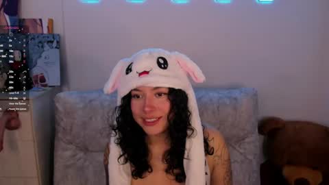 Snapshot of couplevibes_ chatting on 07-12-26, 03:41 Emily Andy online show from 07-12-26, 03:41