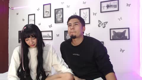 Snapshot of coupsextop chatting on 02-14-25, 07:49 Juli and Liam online show from 02-14-25, 07:49