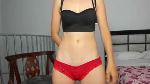 Snapshot of cowmarce chatting on 06-20-26, 02:03 Marce Online 1pm - 7pm gmt-5 online show from 06-20-26, 02:03