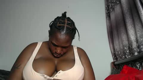 Erykah online show from 04-10-26, 06:34