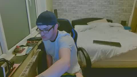 Snapshot of craigy1605 chatting on 03-03-25, 10:42 Cre8 craigy1605 TikTok craig..gray online show from 03-03-25, 10:42