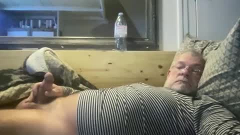 crapaud75018 online show from 12-19-25, 07:15