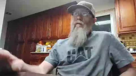 Snapshot of craven_moreass chatting on 05-11-26, 10:21 Dick Fitswell online show from 05-11-26, 10:21