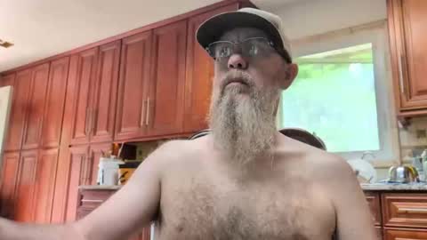 Snapshot of craven_moreass chatting on 05-30-26, 01:30 Dick Fitswell online show from 05-30-26, 01:30