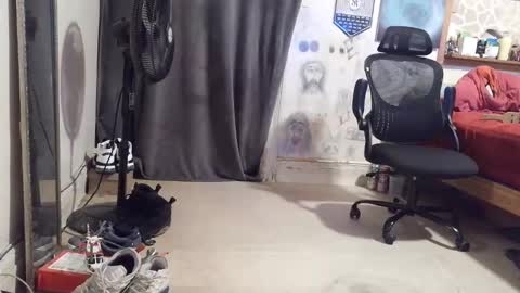 Snapshot of crazy4feetmanic chatting on 05-29-26, 01:36 drbucknaked online show from 05-29-26, 01:36