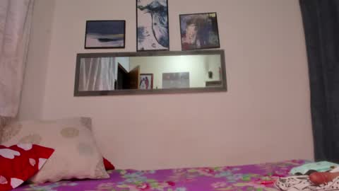 SOFIA  . I dont have any social networks except INSTAGRAM SNAPCHAT and ONLYFANS Everything else is fake dont believe it online show from 01-12-25, 09:51