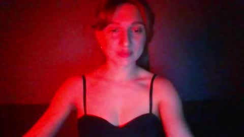 Snapshot of crazy_kisses_ chatting on 03-26-26, 03:50 crazy_kisses_ online show from 03-26-26, 03:50