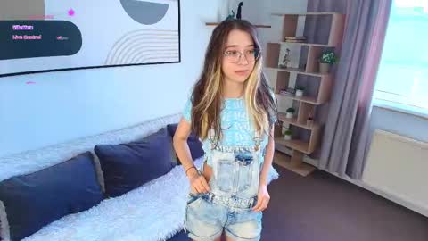 Emma online show from 03-19-26, 07:01