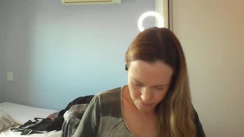 Anny online show from 12-04-25, 10:46