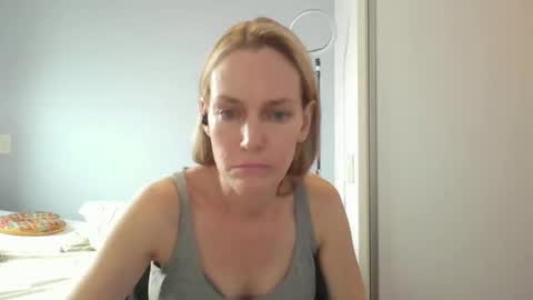 Anny online show from 02-26-26, 12:37