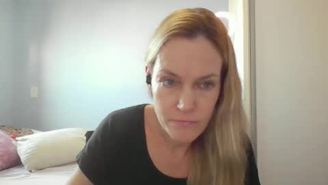 Anny online show from 04-16-26, 10:49