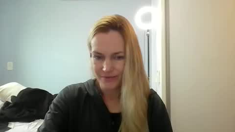 Anny online show from 05-15-26, 10:55