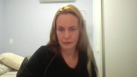 Snapshot of crazyanny chatting on 06-26-26, 12:15 Anny online show from 06-26-26, 12:15