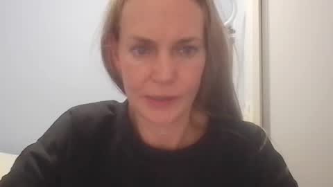 Snapshot of crazyanny chatting on 07-14-26, 12:35 Anny online show from 07-14-26, 12:35