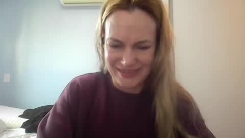 Snapshot of crazyanny chatting on 07-14-26, 10:54 Anny online show from 07-14-26, 10:54