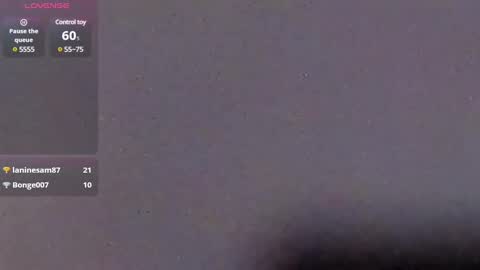 Snapshot of crazybeef__ chatting on 01-10-25, 03:58 Caro Andrew online show from 01-10-25, 03:58