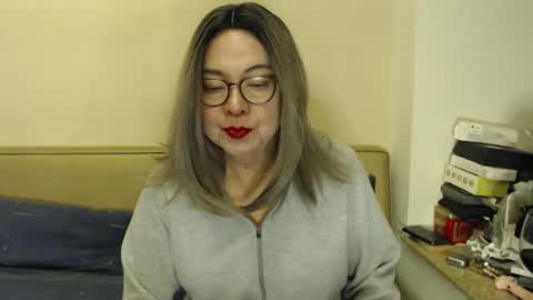 Snapshot of crazychika chatting on 12-13-24, 07:10 Kelly online show from 12-13-24, 07:10