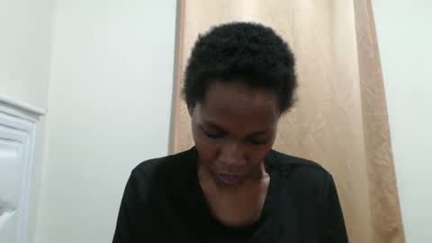 Ebonie online show from 10-04-25, 03:54