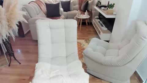 LAURA online show from 02-27-26, 01:33