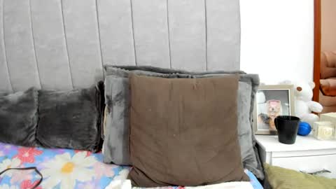 Snapshot of crazygirlsweet chatting on 07-21-26, 01:35 LAURA online show from 07-21-26, 01:35
