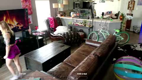Snapshot of creamstarbaby chatting on 05-29-26, 07:01 CHEETA KITTEN online show from 05-29-26, 07:01
