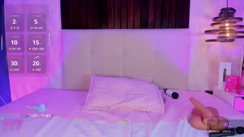 Snapshot of creamy_angelo chatting on 05-26-26, 09:33 creamy_angelo online show from 05-26-26, 09:33