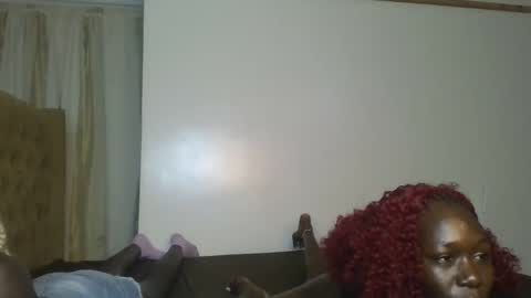 Snapshot of creamy_pie1 chatting on 02-17-26, 11:33 creamy_pie1 online show from 02-17-26, 11:33