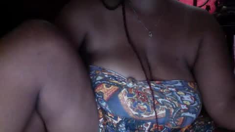 Snapshot of creamycocobabe chatting on 06-01-26, 02:41 CreamyCocoBabe online show from 06-01-26, 02:41