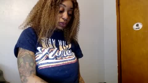 CreamyExotica online show from 12-17-25, 05:30