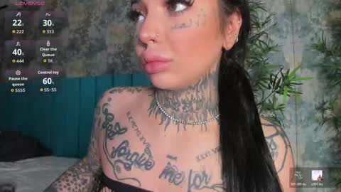 Sophie online show from 05-21-26, 05:47