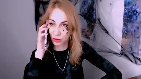 Snapshot of create_your_own_sun chatting on 11-01-25, 01:35 Lera online show from 11-01-25, 01:35