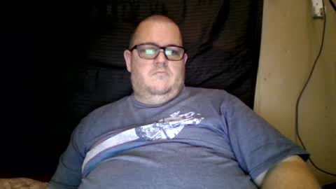 Snapshot of creeeping_death chatting on 12-01-24, 10:21 The hopeless romantic online show from 12-01-24, 10:21