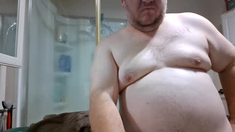 Snapshot of creeeping_death chatting on 12-05-24, 08:44 The hopeless romantic online show from 12-05-24, 08:44