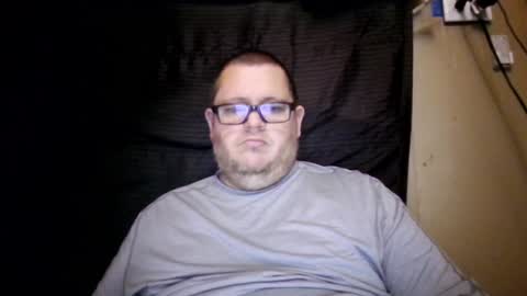 Snapshot of creeeping_death chatting on 02-08-25, 08:42 The hopeless romantic online show from 02-08-25, 08:42