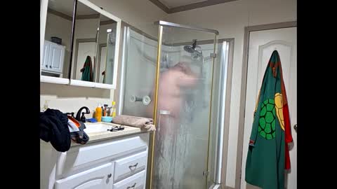 Snapshot of creeeping_death chatting on 11-01-25, 08:38 The hopeless romantic online show from 11-01-25, 08:38