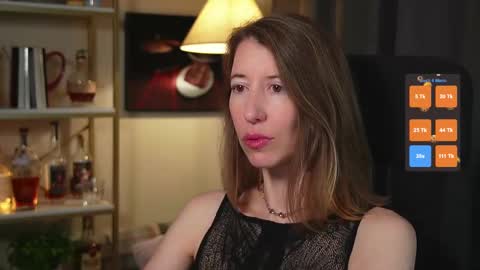 Quinn de la Creme online show from 11-11-25, 06:41