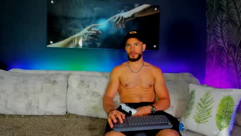 CRHISTIAN online show from 02-01-25, 01:34