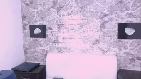 CriisBrown  online show from 11-18-25, 11:03